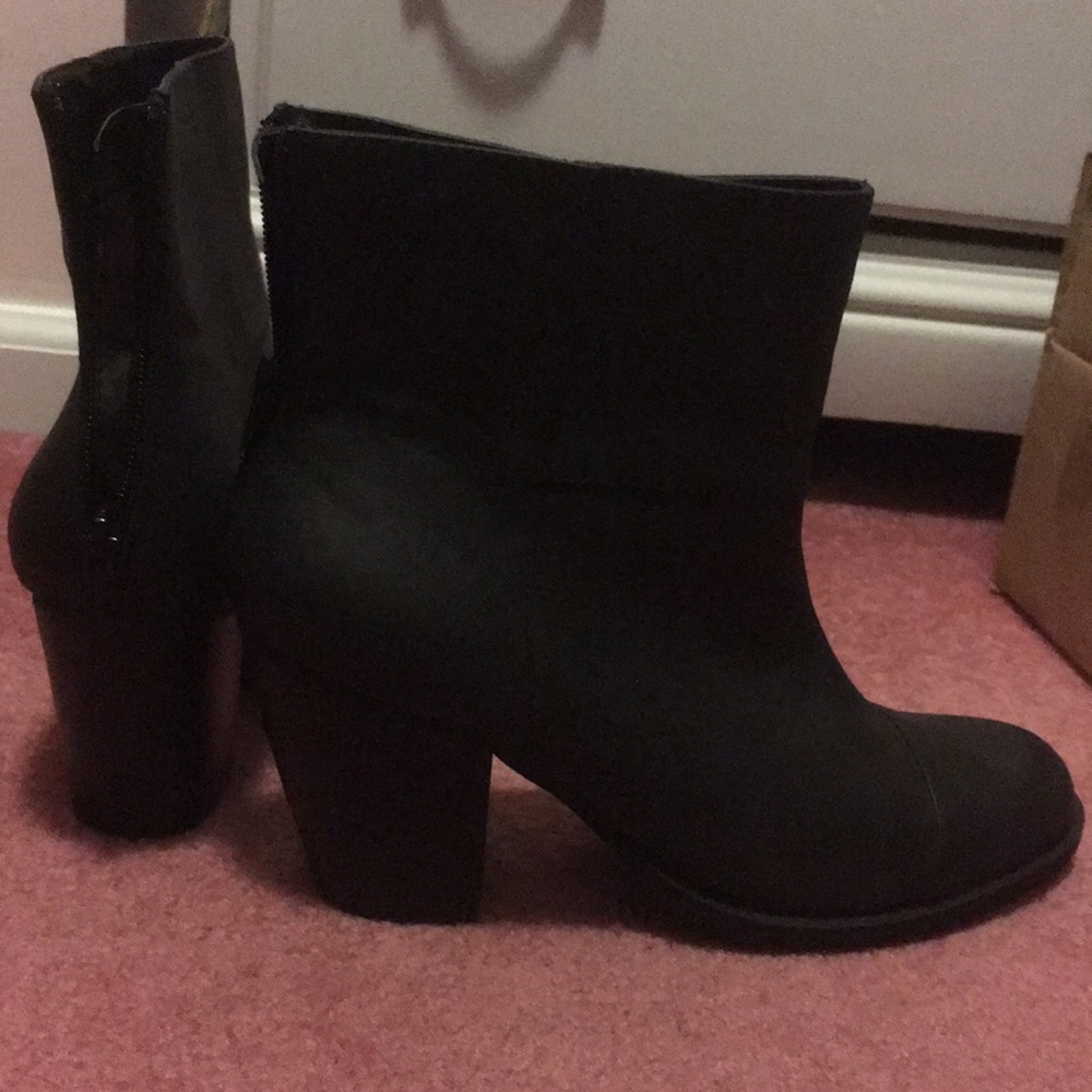 black ankle booty